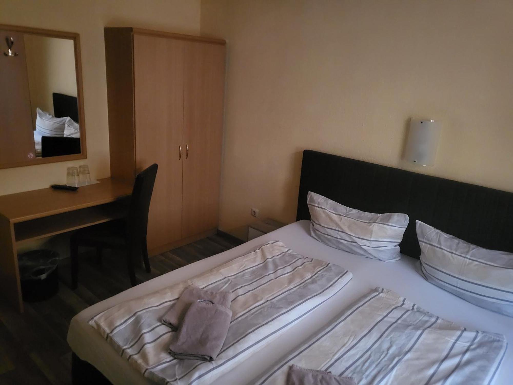 Pension Kuehnauer Hof Dessau-Rosslau 外观 照片