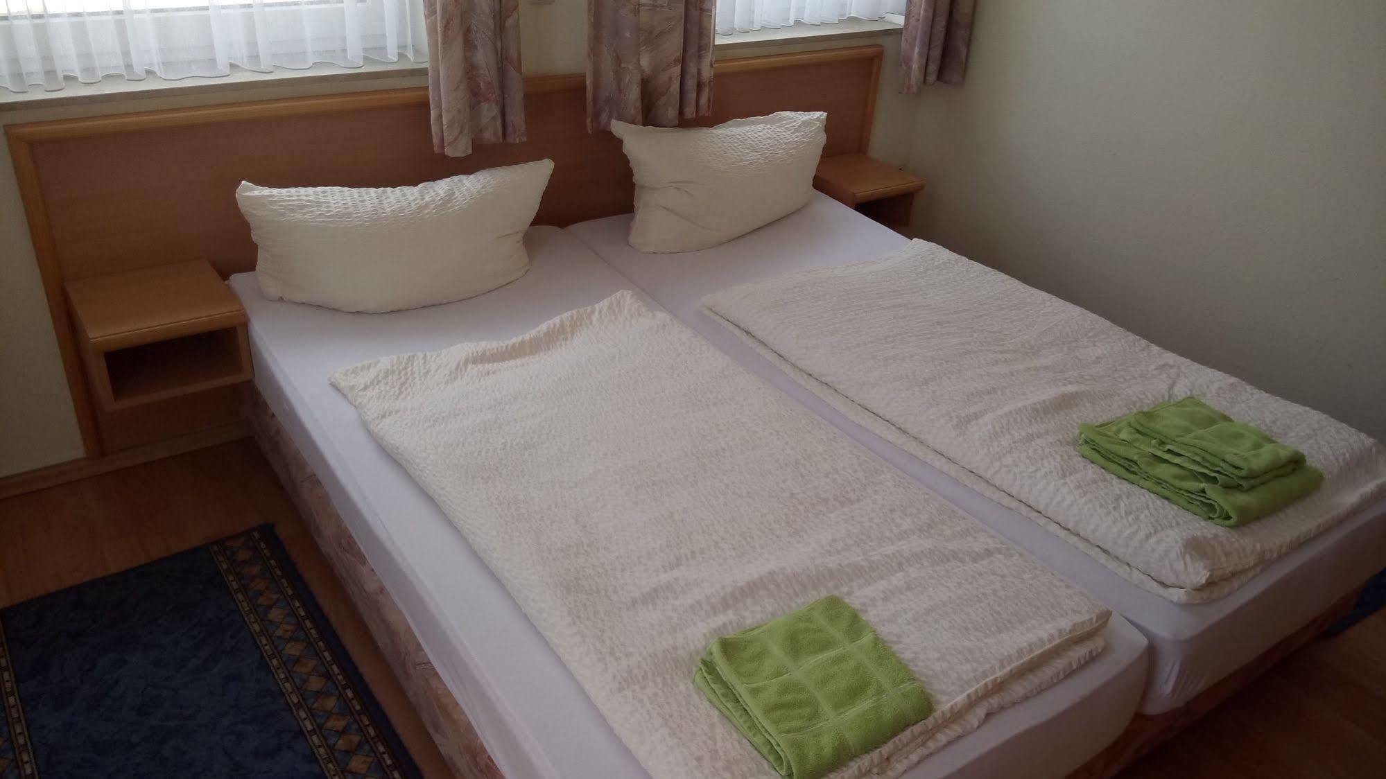Pension Kuehnauer Hof Dessau-Rosslau 外观 照片